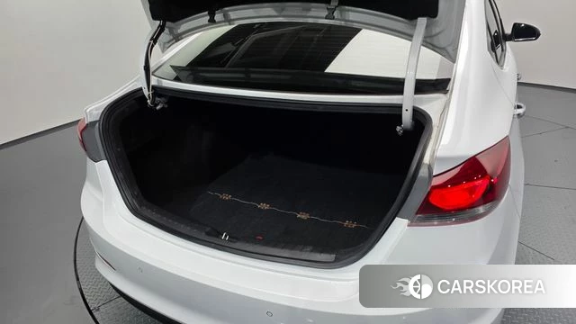 Hyundai Avante AD id 4310989 из Кореи 24