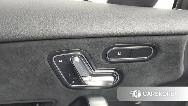 Mercedes-Benz A-Class W177 id 4282128 из Кореи 24