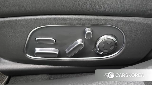 Genesis G90 (RS4) id 4745327 из Кореи 24