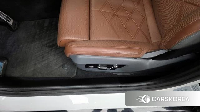 BMW 5 Series (G60) id 4381807 из Кореи 24