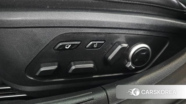 Hyundai Grandeur (GN7) id 4302635 из Кореи 24