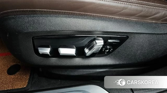 BMW 7 Series (G11) id 4196768 из Кореи 24