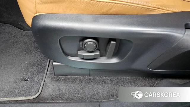 Land Rover Discovery 5 id 4698146 из Кореи 24