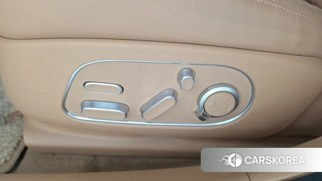 Genesis G90 (RS4) id 4854065 из Кореи 24