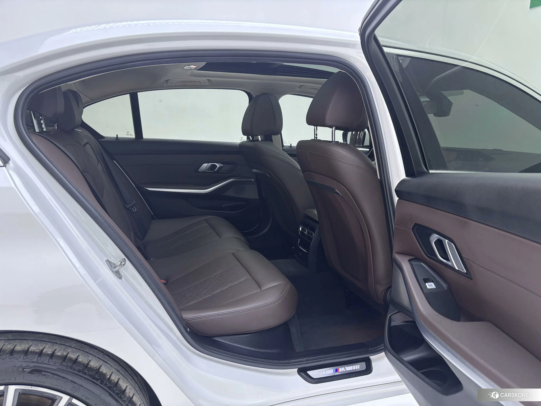 BMW 3 series id 4498754 из Китая 24
