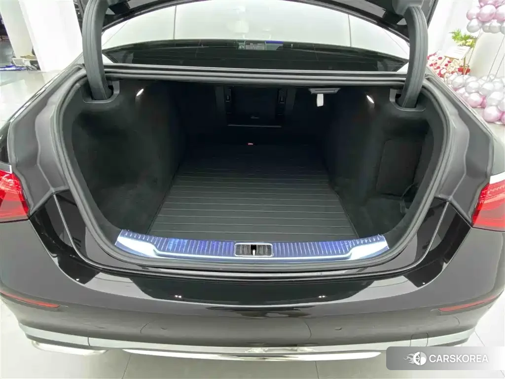 Mercedes-Benz Maybach S-Class id 4664532 из Китая 24