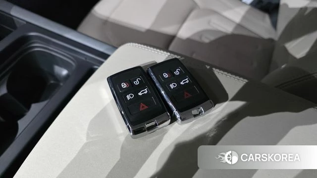 Land Rover Defender (L663) id 4524766 из Кореи 24