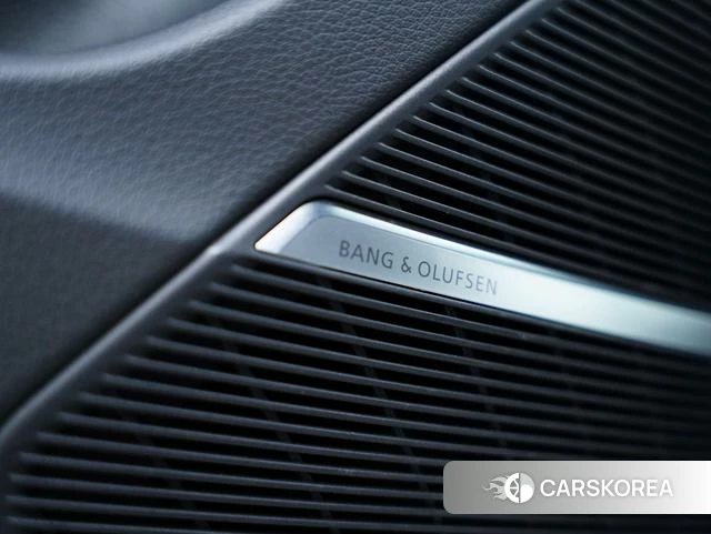 Audi RS Q8 id 4258550 из Китая 24