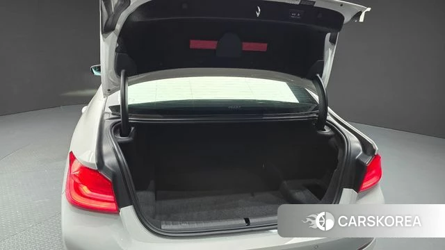BMW 5 Series (G30) id 4667410 из Кореи 24