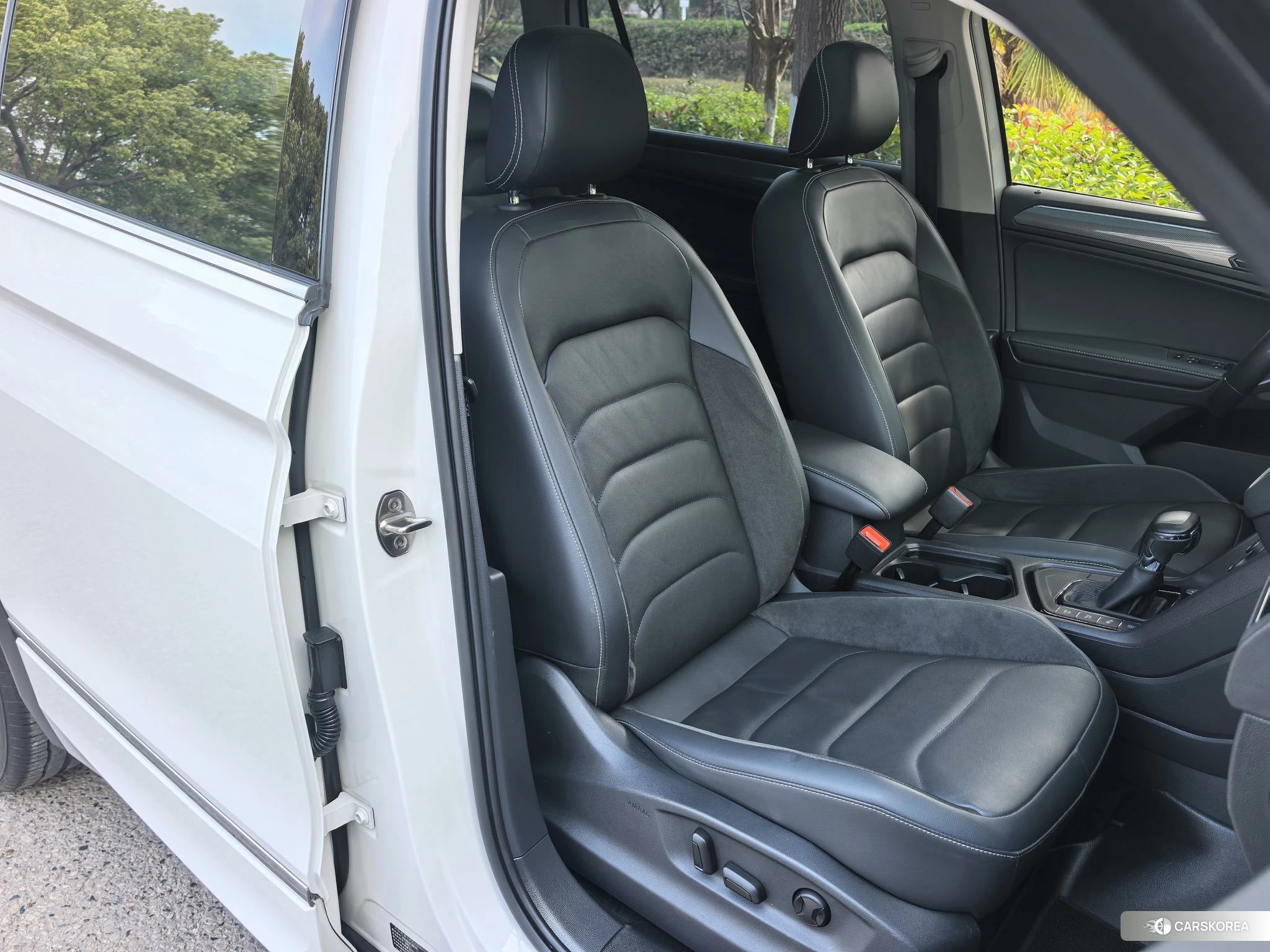 Volkswagen Tiguan L id 4440624 из Китая 24