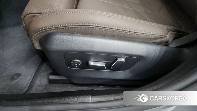 BMW 5 Series (G60) id 4612445 из Кореи 24