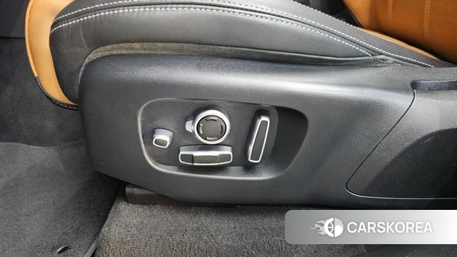 Land Rover Range Rover Velar id 4770852 из Кореи 24