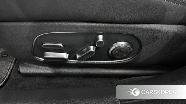 Genesis G90 (RS4) id 4592444 из Кореи 24