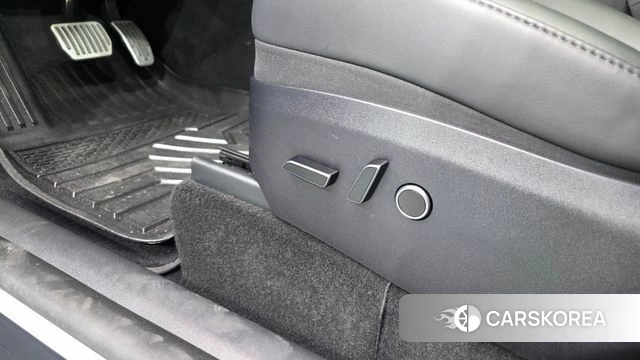 Tesla Model Y id 4854215 из Кореи 24
