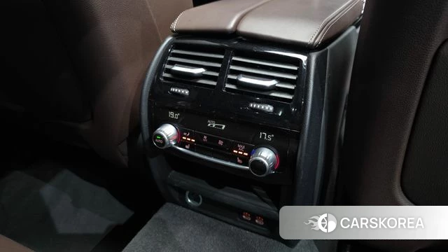 BMW 5 Series (G30) id 4613121 из Кореи 24