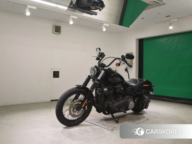 Harley-Davidson Softail Street Bob FXBB1750 id 4191109 из Японии 24