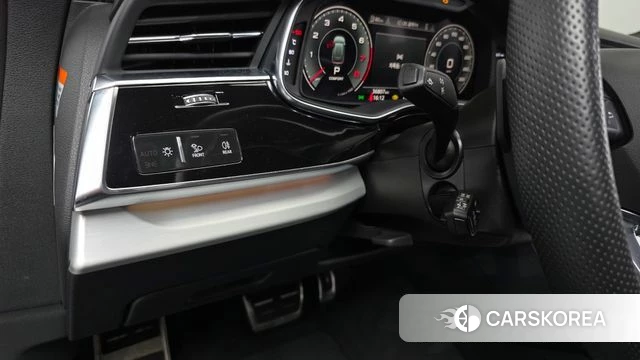 Audi Q8 (4M) id 4645779 из Кореи 24