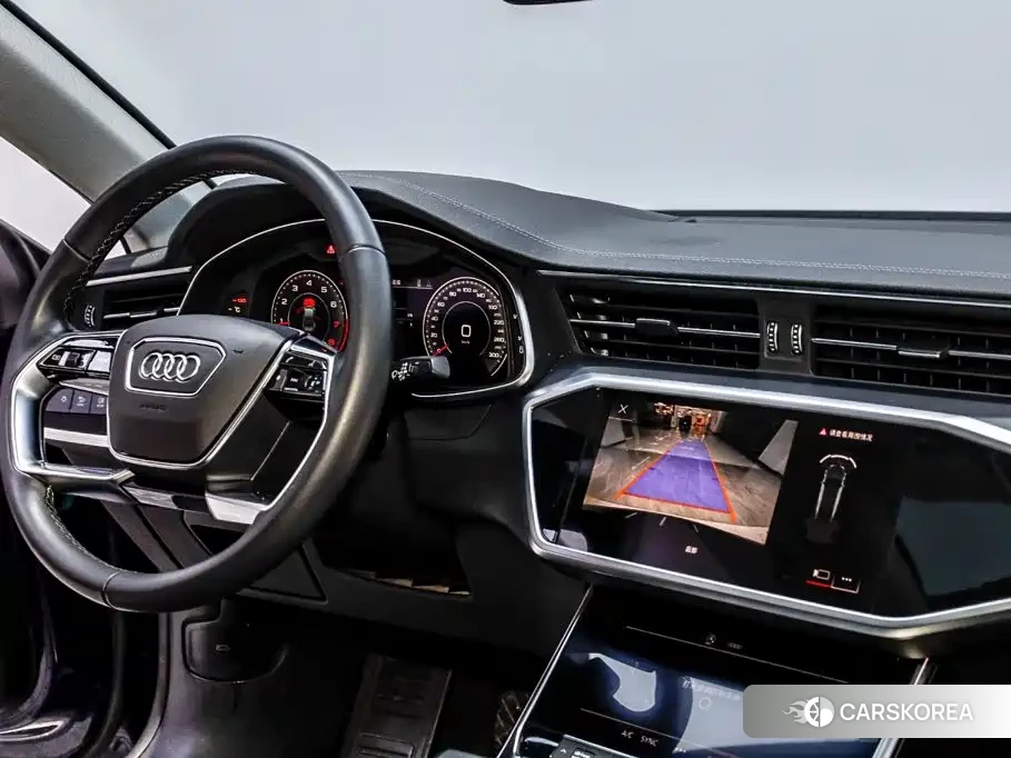 Audi A7L id 4649227 из Китая 24