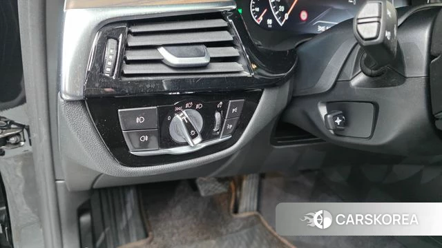 BMW 5 Series (G30) id 4496554 из Кореи 24