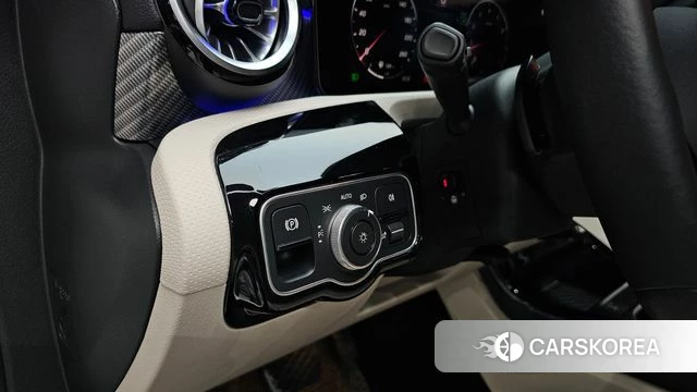 Mercedes-Benz A-Class W177 id 4853956 из Кореи 24