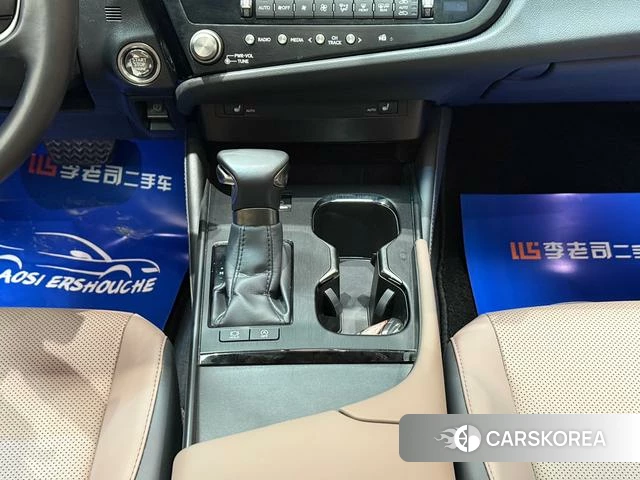Lexus ES id 4314267 из Китая 24