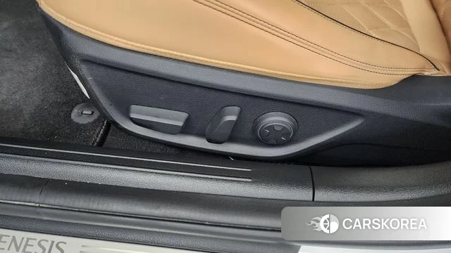 Genesis The New G70 id 4445106 из Кореи 24