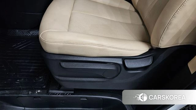 Hyundai Staria id 4400383 из Кореи 24