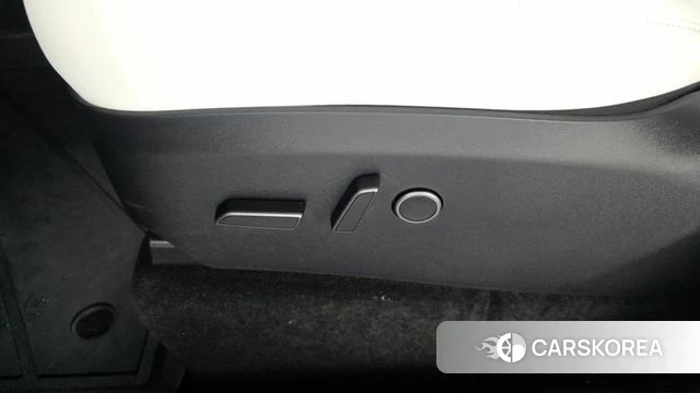 Tesla Model Y id 4488317 из Кореи 24