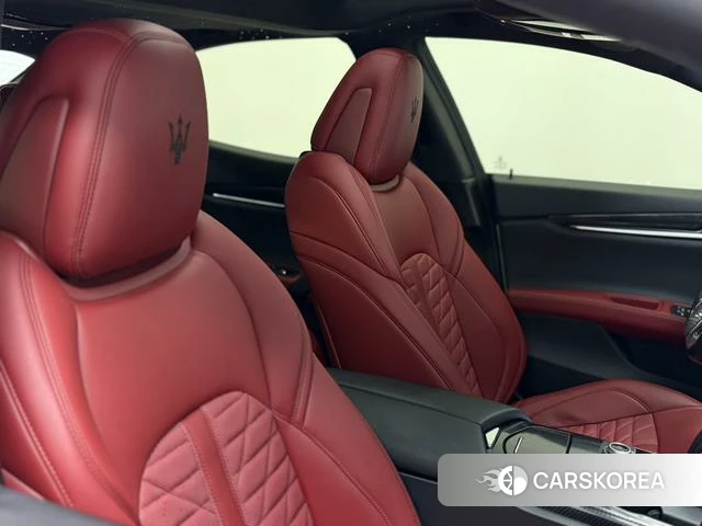 Maserati Ghibli id 4213912 из Китая 24