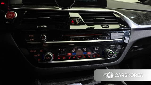 BMW 5 Series (G30) id 4895632 из Кореи 24