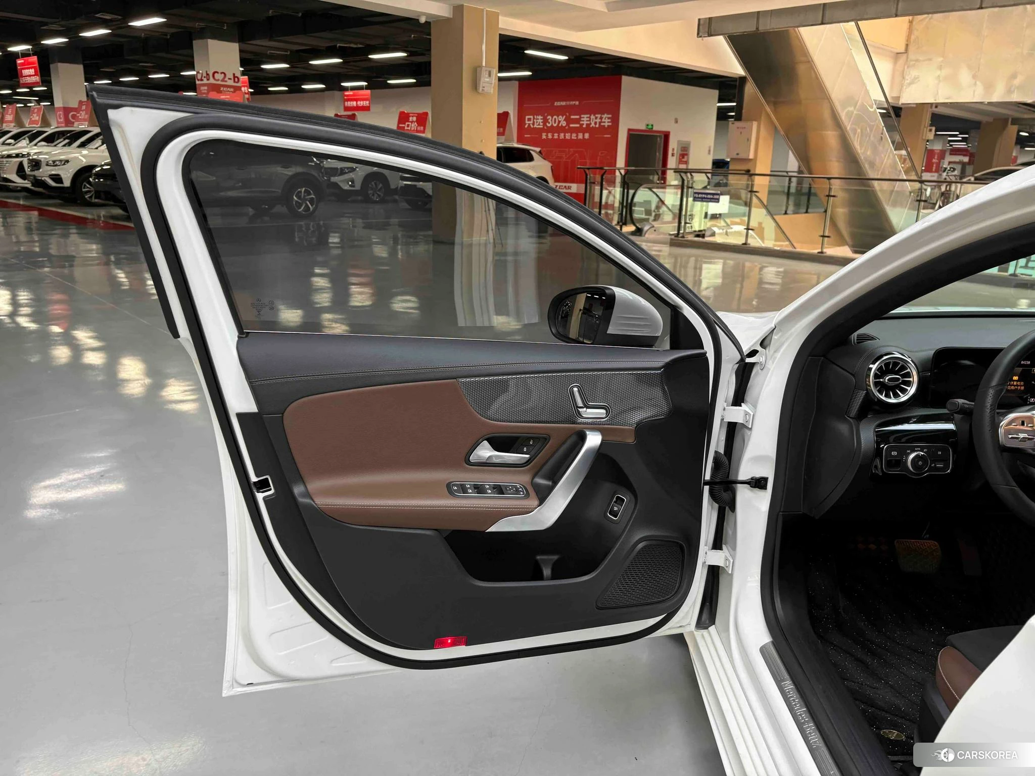 Mercedes-Benz Class A id 4485472 из Китая 24