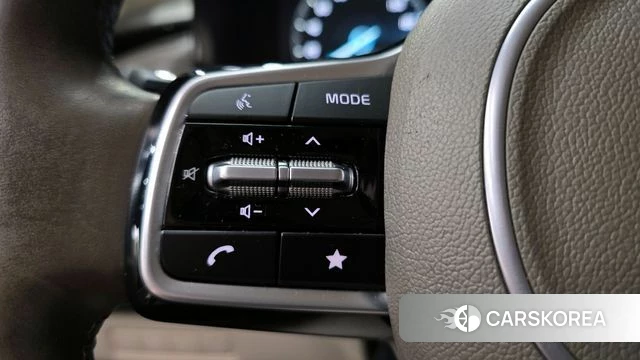 Kia Carnival 4th generation id 4388900 из Кореи 24