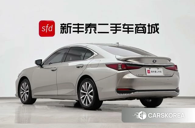 Lexus ES id 4291492 из Китая 24