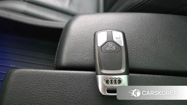 Audi Q7 (4M) id 4477083 из Кореи 24