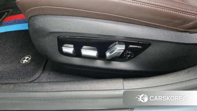 BMW 5 Series (G30) id 4496817 из Кореи 24