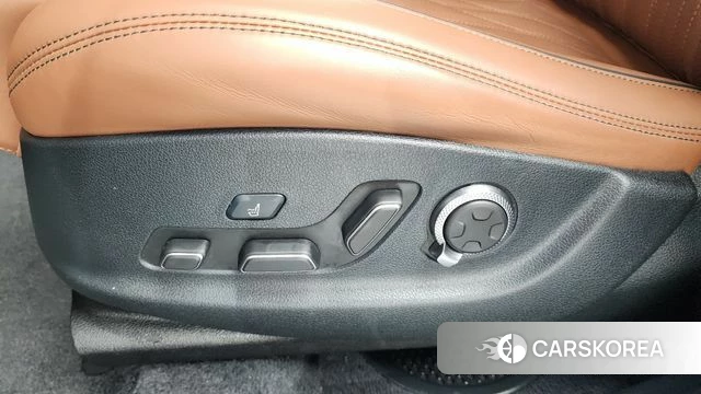 Genesis GV70 id 4642060 из Кореи 24