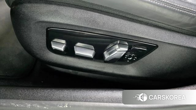 BMW 5 Series (G30) id 4562921 из Кореи 24