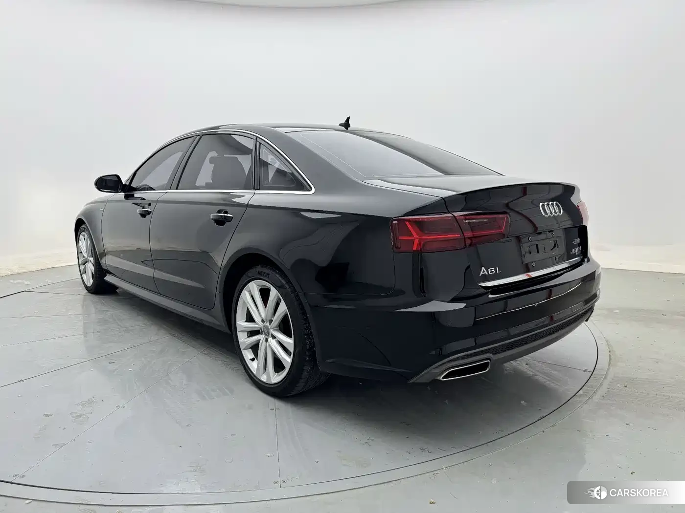 Audi A6L id 4600887 из Китая 24