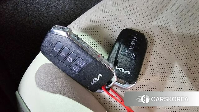 Kia Carnival 4th generation id 4354976 из Кореи 24