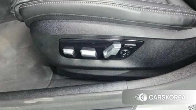 BMW 5 Series (G30) id 4481536 из Кореи 24