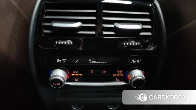 BMW 5 Series (G30) id 4642817 из Кореи 24