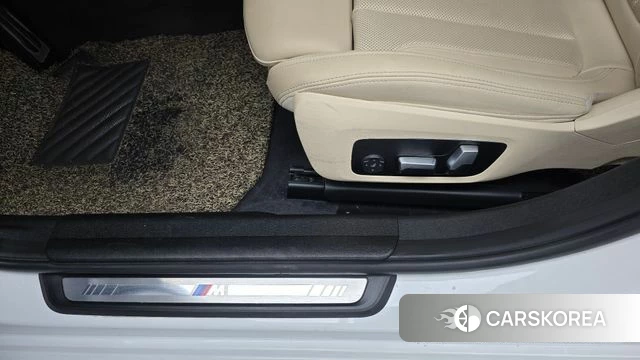 BMW 3 Series (G20) id 4469601 из Кореи 24