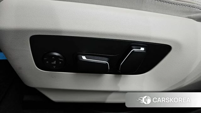 BMW 5 Series (G60) id 4222623 из Кореи 24