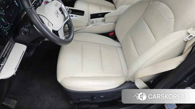 Hyundai The New Grandeur IG Hybrid id 4636806 из Кореи 24