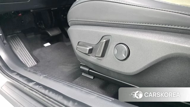 Kia Di Ol Nu Niro id 4691909 из Кореи 24