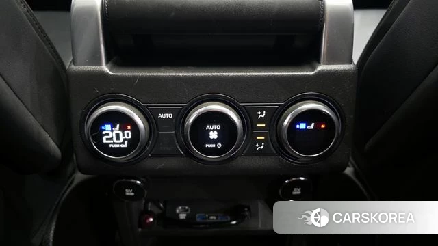 Land Rover Discovery 5 id 4188554 из Кореи 24