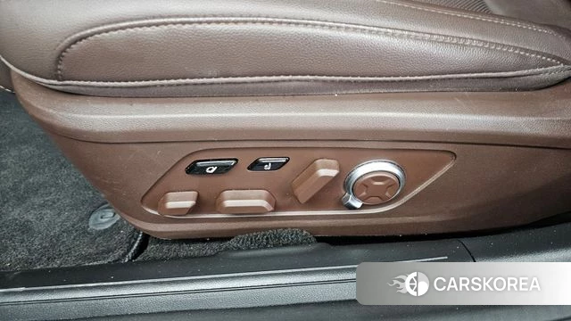 Hyundai Grandeur (GN7) id 4591516 из Кореи 24