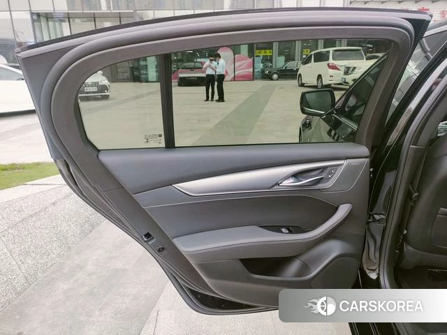 Cadillac CT5 id 3857877 из Китая 24