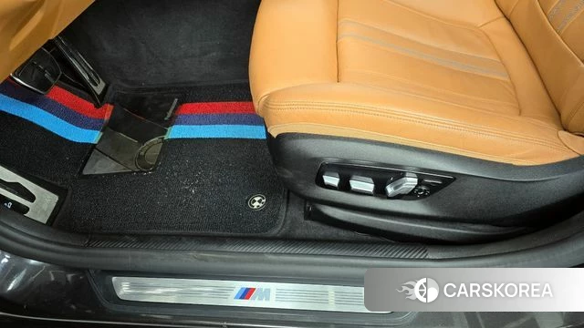 BMW 5 Series (G30) id 4293775 из Кореи 24