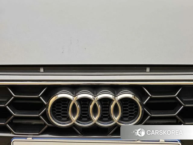 Audi A4L id 4365641 из Китая 24
